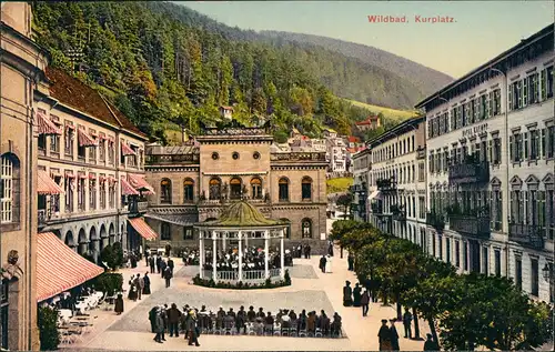 Ansichtskarte Bad Wildbad Kurplatz farbige Ansicht mit Panorama, Hotels 1911
