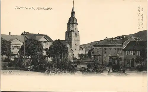 Friedrichroda Strassen Partie am Kirchplatz, Häuser-Zeile & Kirche 1902