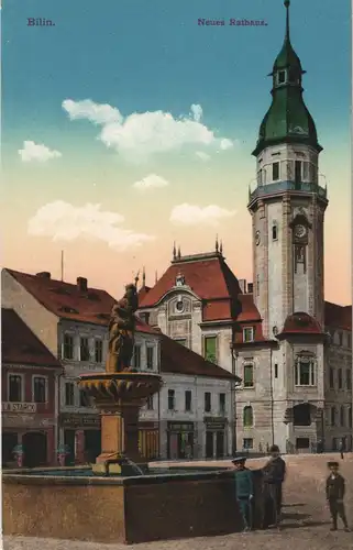 Postcard Bilin Bílina Rathaus, Brunnen, Geschäfte 1912