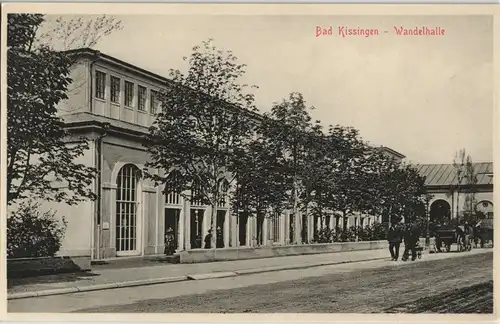 Ansichtskarte Bad Kissingen Straßen Partie mit Wandelhalle 1910
