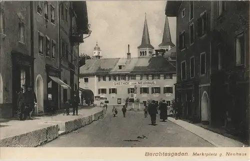 Berchtesgaden Marktplatz Straße belebt, Gasthof Zum Neuhaus 1910