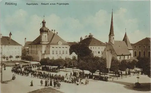 Ansichtskarte Altötting Kapellenplatz Ankunft des Pilgerzuges 1913