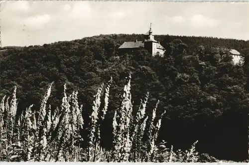 Ansichtskarte Attendorn Fernansicht auf die Burg Schnellenberg 1970