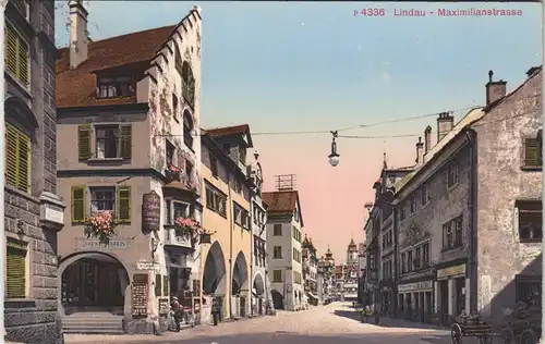 Lindau (Bodensee) Maximilianstraße, verzierte Häuser, Geschäfte & Lokale 1930