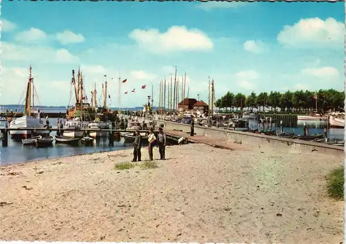Ansichtskarte Laboe Hafen - Boote 1971