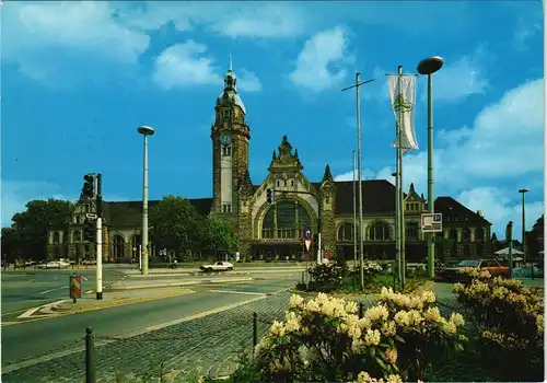 Ansichtskarte Krefeld Crefeld Bahnhof und Vorplatz 1980