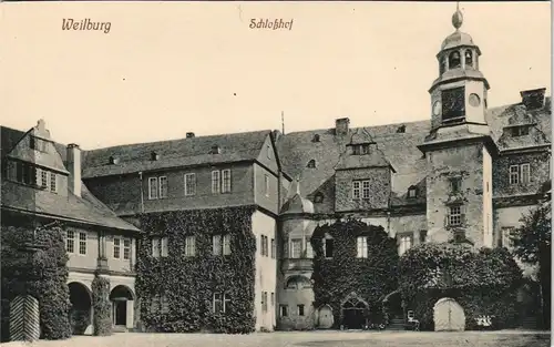 Ansichtskarte Weilburg (Lahn) Schloss Partie mit Schloßhof Gebäuden 1910