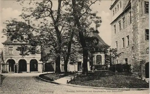 Ansichtskarte Merseburg Äusserer Schlosshof mit Hauptwache und Rabenhaus 1909