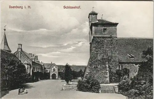 Ansichtskarte Ilsenburg (Harz) Partie im Schloßhof 1910