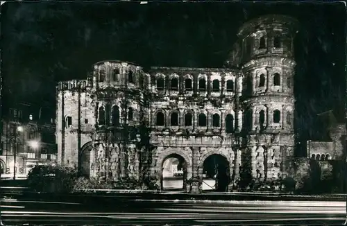 Ansichtskarte Trier Porta Nigra, Römisches Stadttor bei Nacht 1955