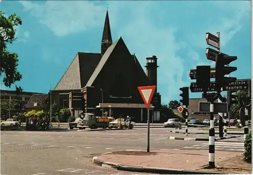 Postkaart Hoofddorp Kerk, Straßen-Kreuzung mit Auto Verkehr 1975