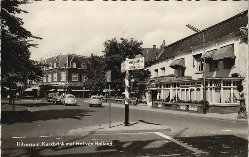 Hilversum Kerkbrink met Hof van Holland, Autos ua. VW Käfer 1968