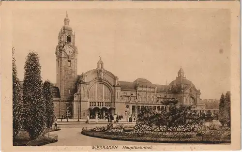 Ansichtskarte Wiesbaden Hauptbahnhof Grünanalgen auf Bahnhofs-Vorplatz 1920