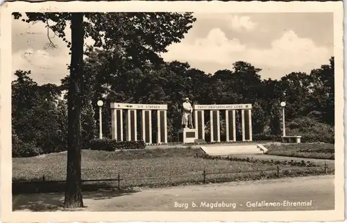 Ansichtskarte Burg (bei Magdeburg) Gefallenen-Denkmal 1944