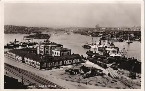 Postcard Göteborg Göteborg Hamnen med tullhuset 1930