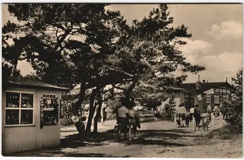 Ansichtskarte Dierhagen Ladenstraße am Strand 1964