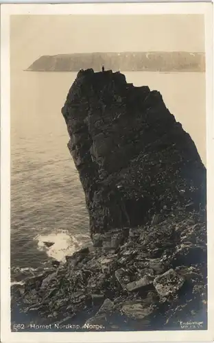 Nordkap Davvinjárgga Nordkap - Mann auf der Spitze Norge Norway 1930
