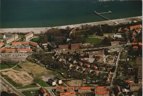 Ansichtskarte Stralsund Luftbild mit Krankenhaus am Sund 1990