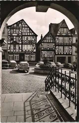 Hachenburg Alter Markt mit div. Autos, Auto Modelle ua. VW Käfer 1955