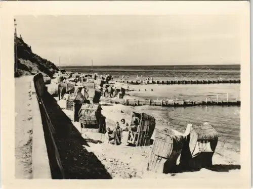 Sammelkarte Nienhagen Strand belebt mit Buhnen 1956