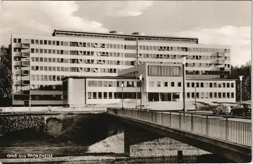 Ansichtskarte Pforzheim Stadtteilansicht Krankenhaus, Brücke VW Käfer 1960