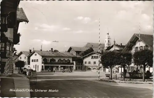 Ansichtskarte Miesbach Unterer Markt, VW Käfer vor Geschäft 1962