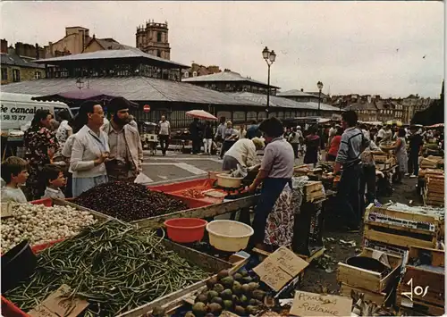 CPA Rennes Le marché de la place des Lices, Markt Marktleute 1970