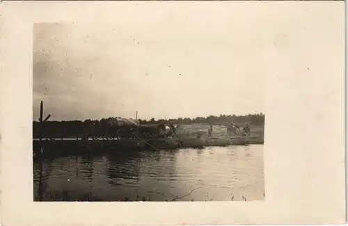 Militär & Soldatenleben Soldaten Privataufnahme Brückenbau 1915 Privatfoto