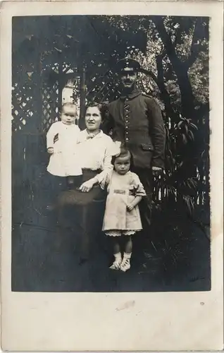 Militär Soldatenleben Soldat mit Frau u. Kindern 1917 Privatfoto