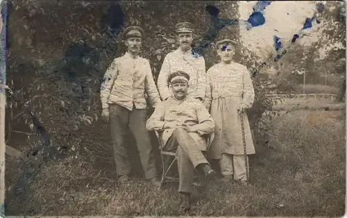 Militär & Soldatenleben Foto 4 Soldaten ca. 1. Weltkrieg 1914 Privatfoto