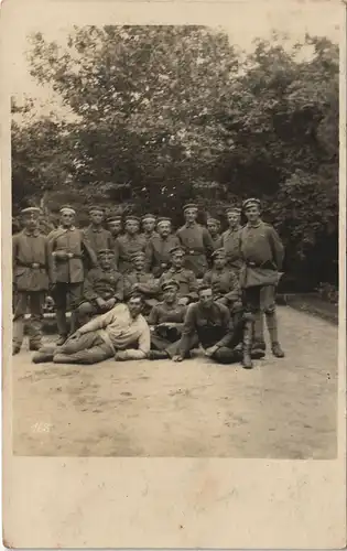 Militär & Soldatenleben Soldaten Gruppe Photo World War I. 1915 Privatfoto