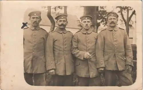 Militär & Soldatenleben Soldaten Foto Soldiers Real Photo WWI 1915 Privatfoto