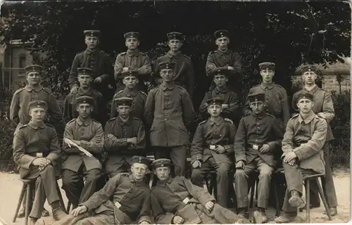 Militär & Soldatenleben Gruppen Echtfoto Soldaten Soldiers 1915 Privatfoto