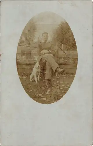 Militär Kriegsfoto 1. WK Soldat Zuhause mit Hund 1915 Privatfoto