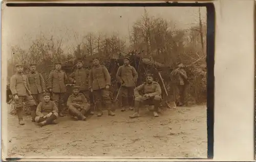 Foto  1. WK Kriegsfoto War Photo Soldaten im Felde 1915 Privatfoto