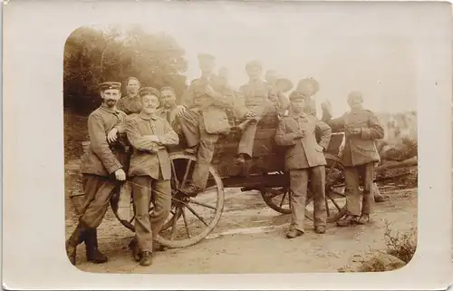 1. Weltkrieg Militär Foto Gruppefoto Soldaten Soldiers Photo 1915 Privatfoto