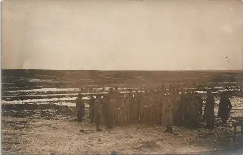 1. Weltkrieg Militär Soldaten Gruppenfoto vor See-Kulisse 1915 Privatfoto