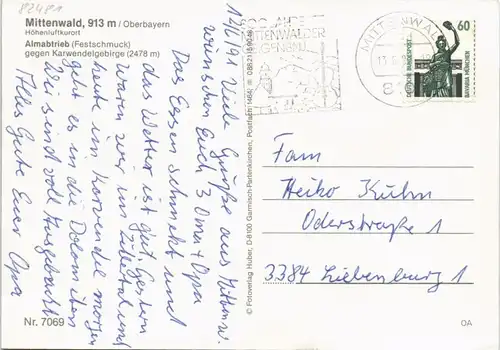 Mittenwald Almabrieb Kühe mit Festschmuck, VW Käfer vor Imbiss Geschäft 1990