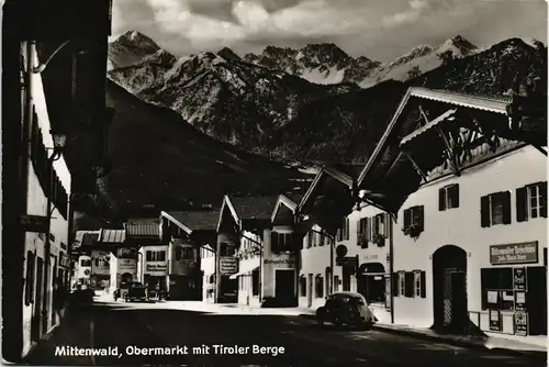 Ansichtskarte Mittenwald Obermarkt Dorf Partie mit Tiroler Alpen Berge 1965