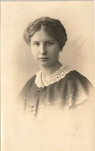 Dresden Foto Porträt einer Frau, Atelier-Foto Hahn Hofphotograph 1910