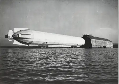 Manzell-Friedrichshafen LZ 4 vor der schwimmenden Halle Zeppelin-Halle 1908/1980