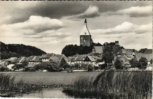 Mölln (Schleswig-Holstein) St. Nicolai - Blick auf den Stadtsee 1964