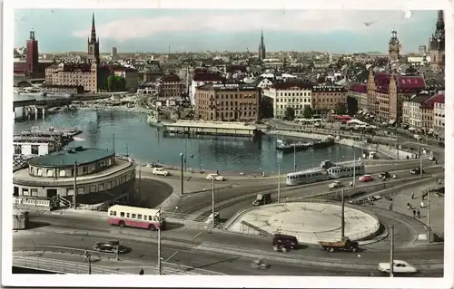 Postcard Stockholm Stadt, Straße, Bus -colorierte Fotokarte 1956