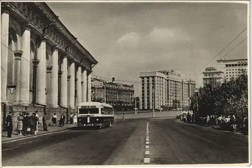 Moskau Москва́ Gebäude Ansichten Strassen Partie mit Bus 1960/1956
