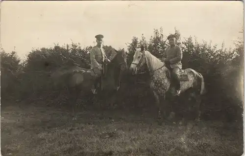 Foto  Militaria WK1 Soldaten auf Pferden 1922 Privatfoto Foto
