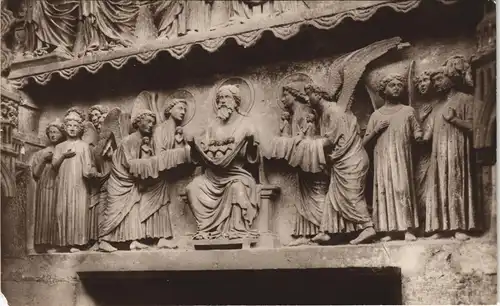 Reims Reims La Cathédrale. Les Bienheureux. Détail du Tympan du   1930