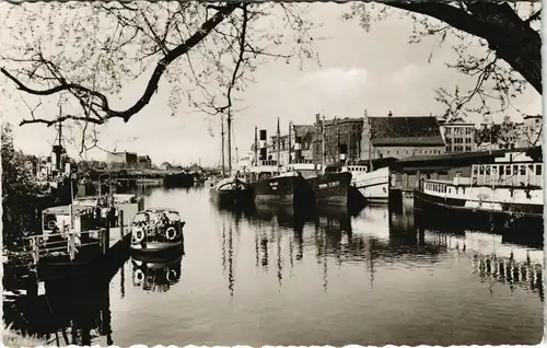 Ansichtskarte Lübeck Hafen, Dampfer Fischerboote 1961