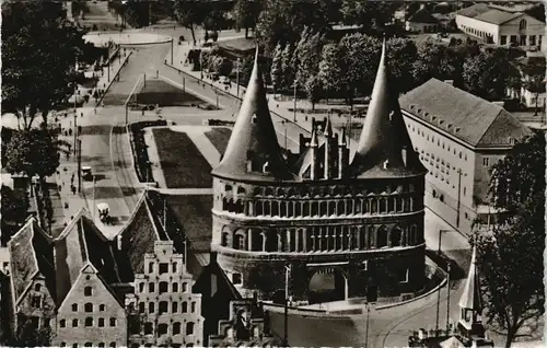 Ansichtskarte Lübeck Holstentor 1967
