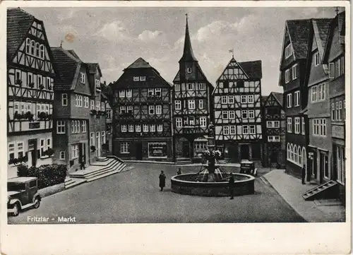 Ansichtskarte Fritzlar Marktplatz, Autos - Geschäfte 1940