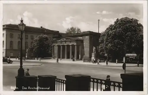 Ansichtskarte Mitte-Berlin Reichsehrenmal, Straße - gel. Feldpost WK2 1940